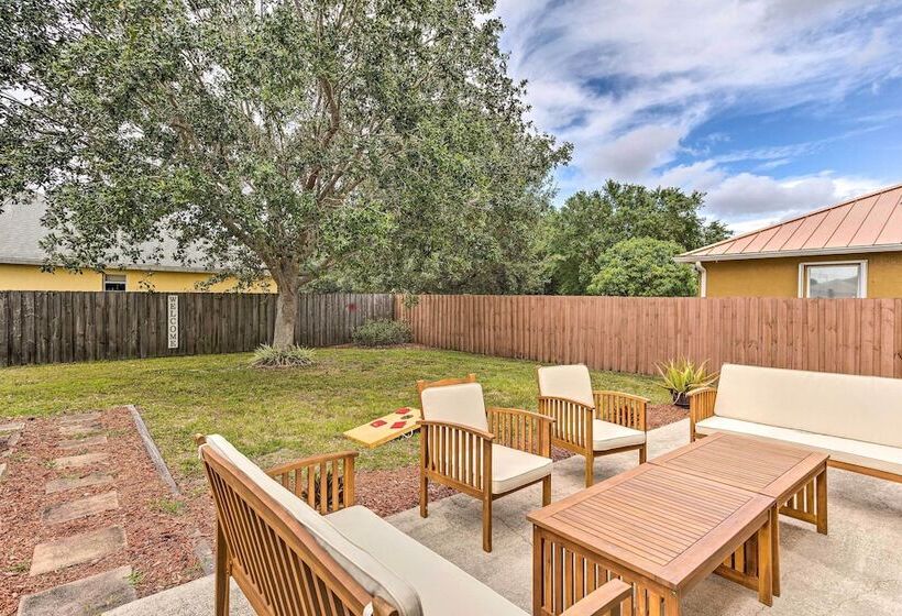 2 Mi To City Center: Spacious Port St Lucie Home!