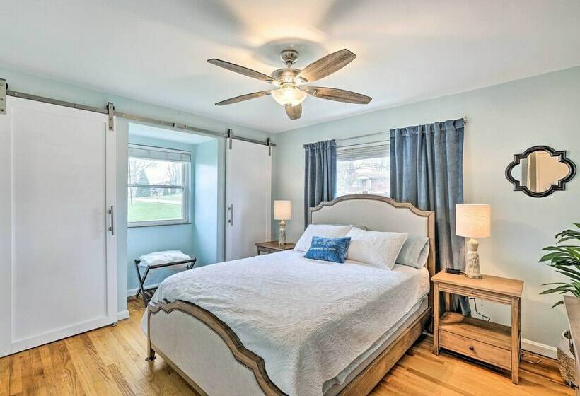 Bright & Spacious Cincinnati Retreat W/ Hot Tub!