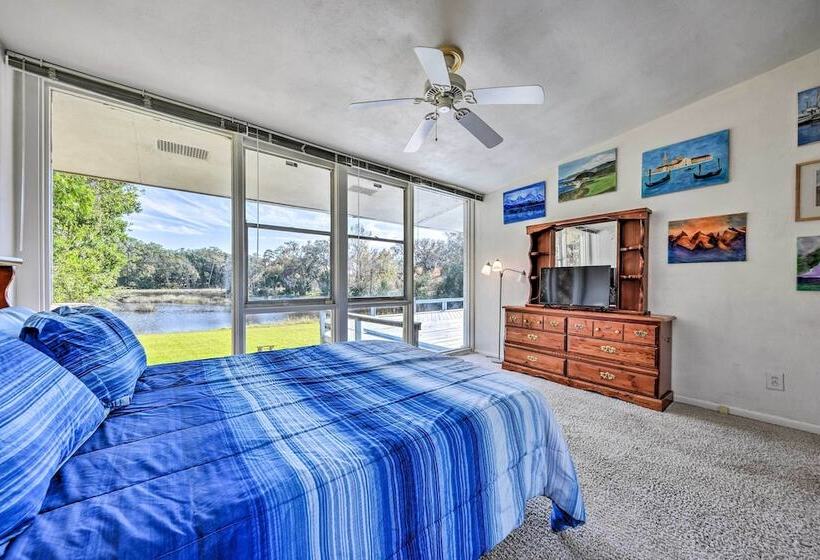 Brookside Waterfront Home W/ Kayaks & Deck!