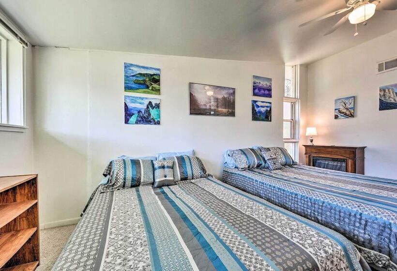 Brookside Waterfront Home W/ Kayaks & Deck!