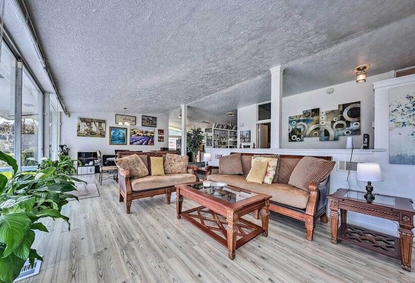 Brookside Waterfront Home W/ Kayaks & Deck!