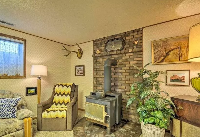 Bryce Canyon Area House W/ Mountain Views!