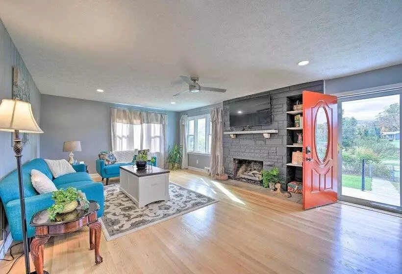 Home W/ Yard: 8 Mi To French Broad River Park