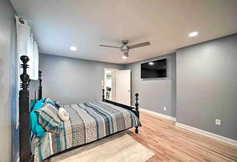 Home W/ Yard: 8 Mi To French Broad River Park