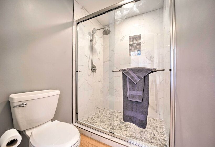 Home W/ Yard: 8 Mi To French Broad River Park