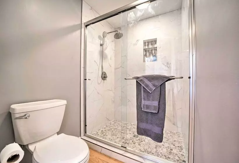 Home W/ Yard: 8 Mi To French Broad River Park