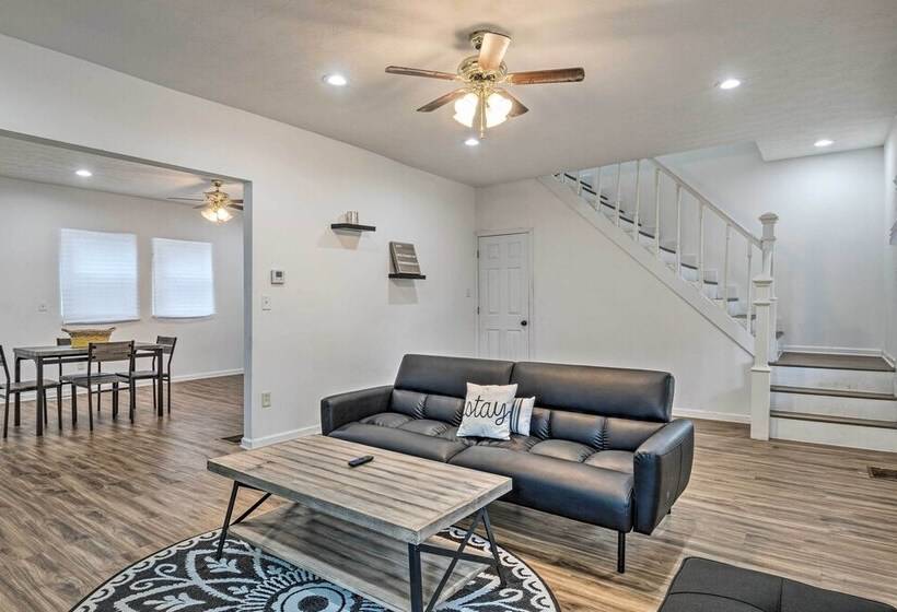 Charming Indianapolis Home ~ 4 Mi To Dtwn!