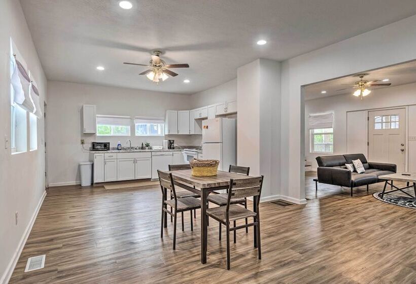 Charming Indianapolis Home ~ 4 Mi To Dtwn!