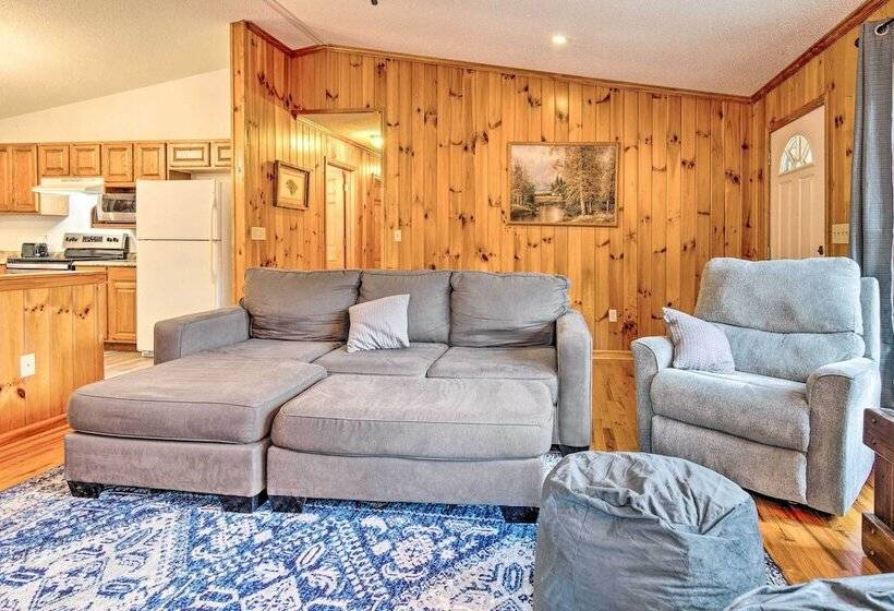 Fire Pit & Mtn Views: Charming Marion Cabin!