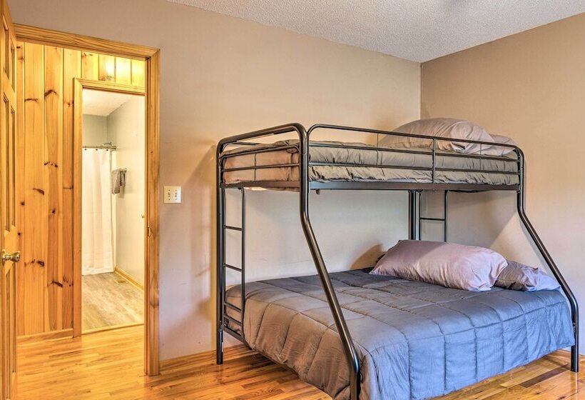 Fire Pit & Mtn Views: Charming Marion Cabin!