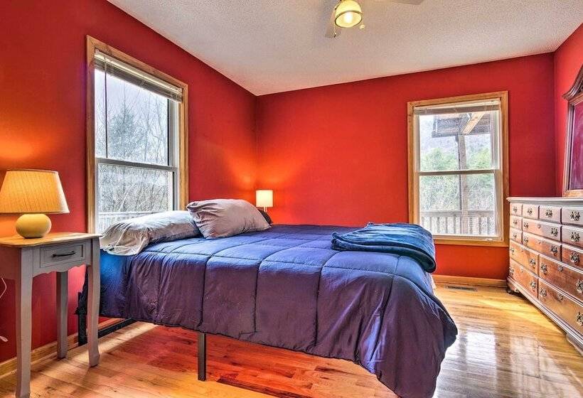 Fire Pit & Mtn Views: Charming Marion Cabin!