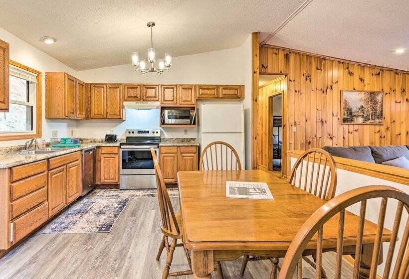 Fire Pit & Mtn Views: Charming Marion Cabin!