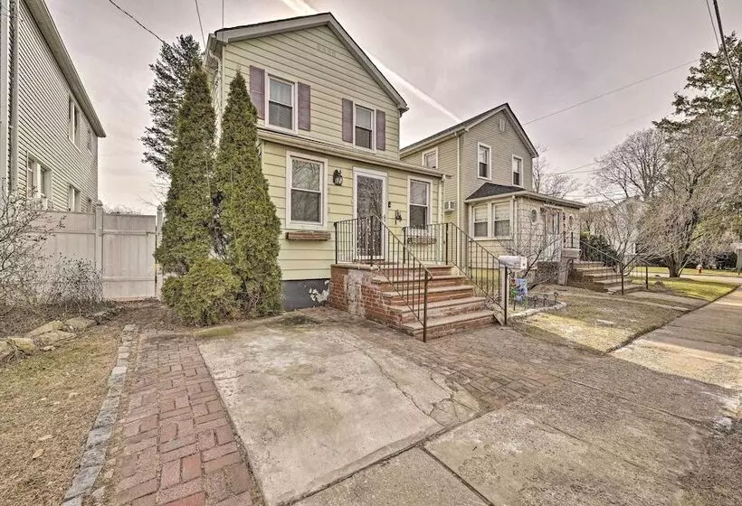 Charming New York Escape Near Central Park!