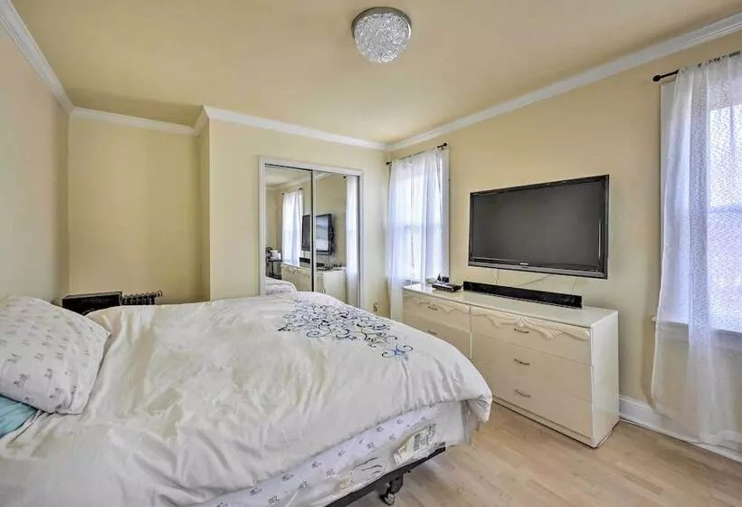 Charming New York Escape Near Central Park!