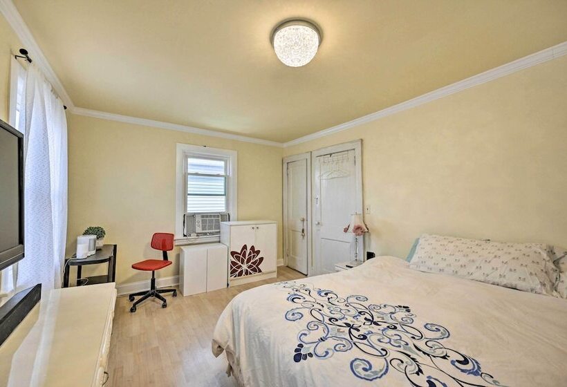 Charming New York Escape Near Central Park!