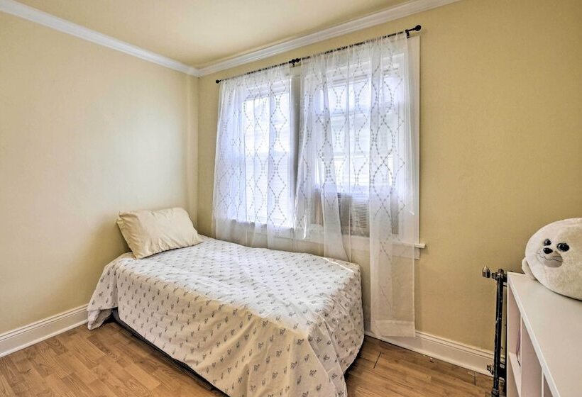 Charming New York Escape Near Central Park!