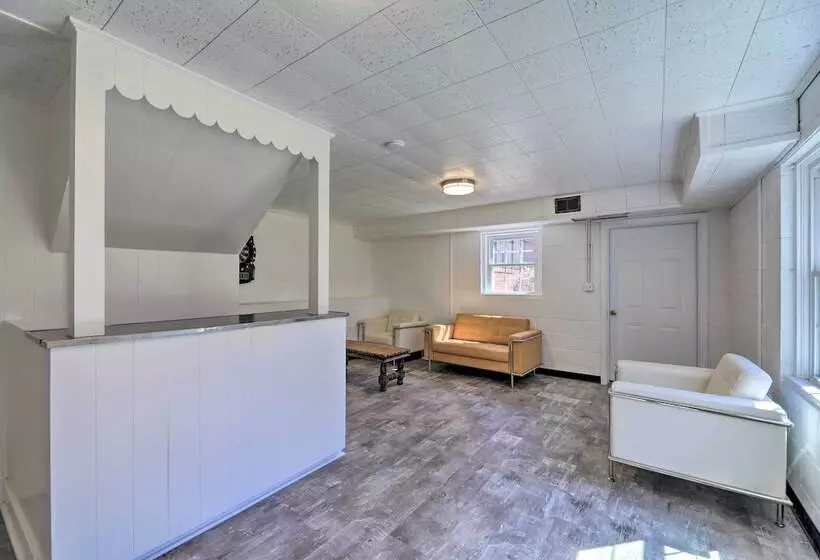 Convenient Jacksonville Home W/ Yard & Patio!