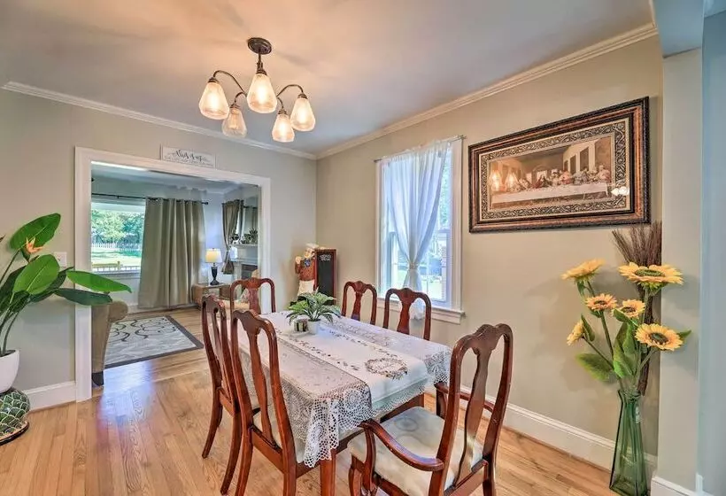 Convenient Jacksonville Home W/ Yard & Patio!