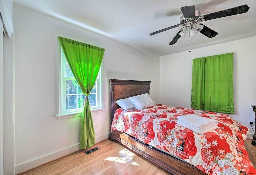 Convenient Jacksonville Home W/ Yard & Patio!