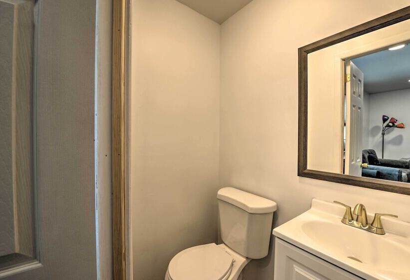 Cozy Cape May Escape Near Beaches & Golfing!