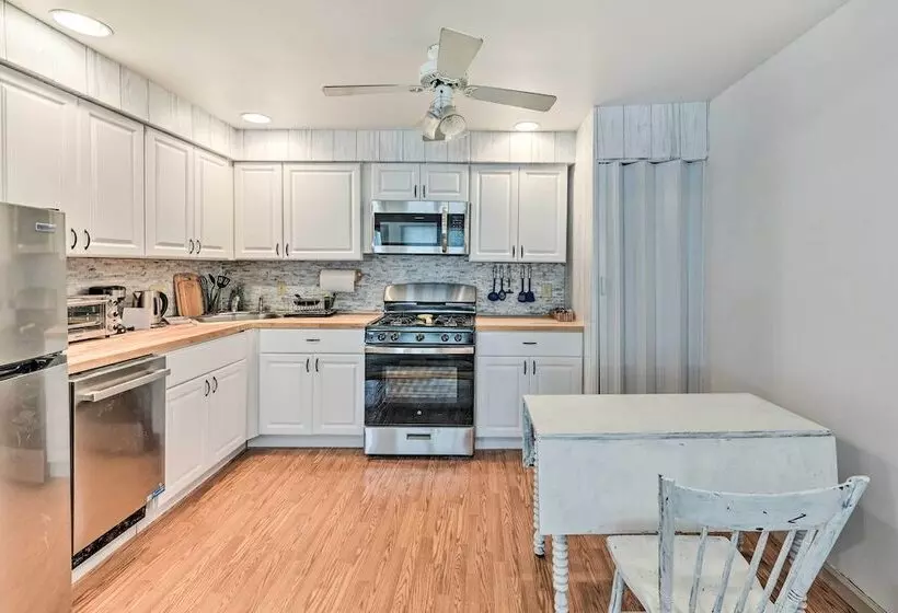 Cozy Cape May Escape Near Beaches & Golfing!