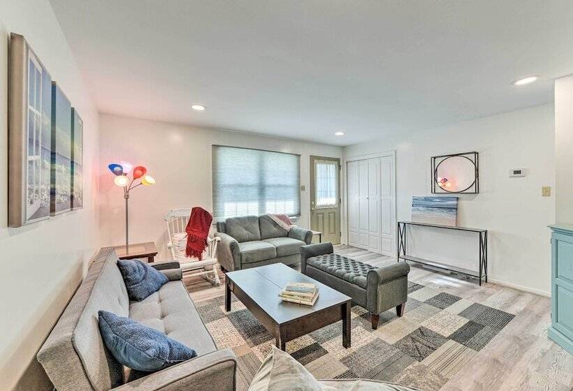 Cozy Cape May Escape Near Beaches & Golfing!