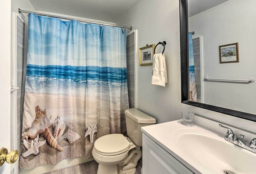 Cozy Cape May Escape Near Beaches & Golfing!