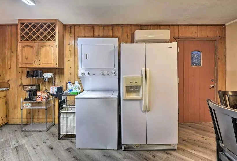 Cozy Graham Retreat ~ 3 Mi To Lake Eddleman!