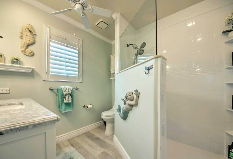 Elegant Cape Coral Home: Private Pool, Grill!