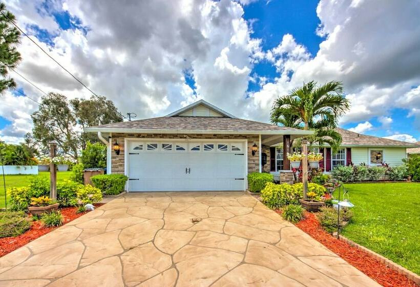 Elegant Cape Coral Home: Private Pool, Grill!