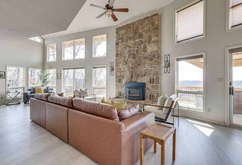 Eureka Springs Gem: 2 Decks, Mtn + Lake Views