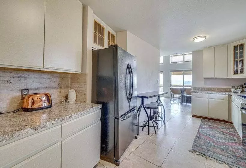 Eureka Springs Gem: 2 Decks, Mtn + Lake Views