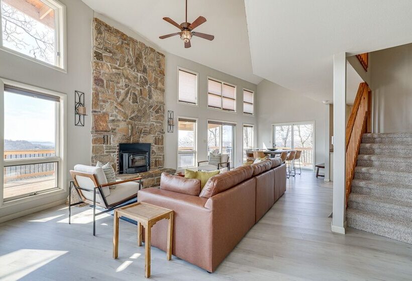 Eureka Springs Gem: 2 Decks, Mtn + Lake Views