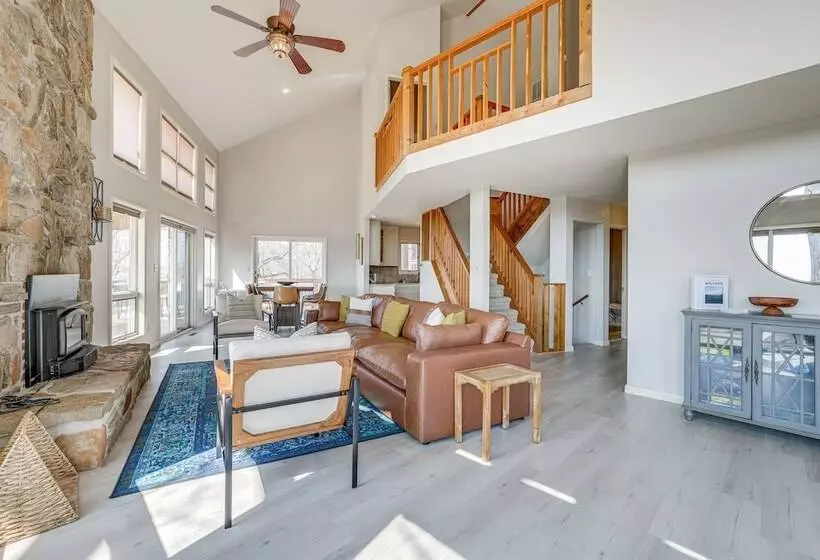 Eureka Springs Gem: 2 Decks, Mtn + Lake Views