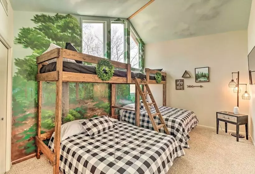 Eureka Springs Gem: 2 Decks, Mtn + Lake Views