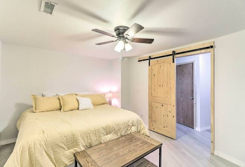 Eureka Springs Gem: 2 Decks, Mtn + Lake Views