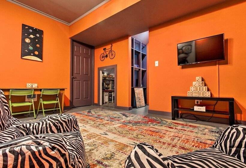 Home W/ Deck & Game Room 8 Mi To Asheville