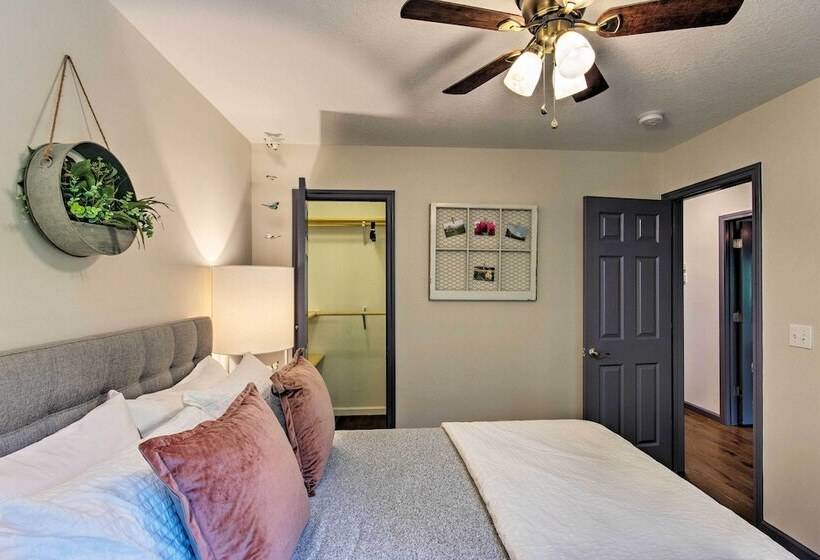 Home W/ Deck & Game Room 8 Mi To Asheville