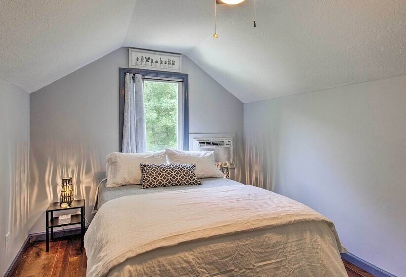 Home W/ Deck & Game Room 8 Mi To Asheville