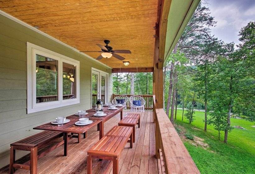 Home W/ Deck & Game Room 8 Mi To Asheville