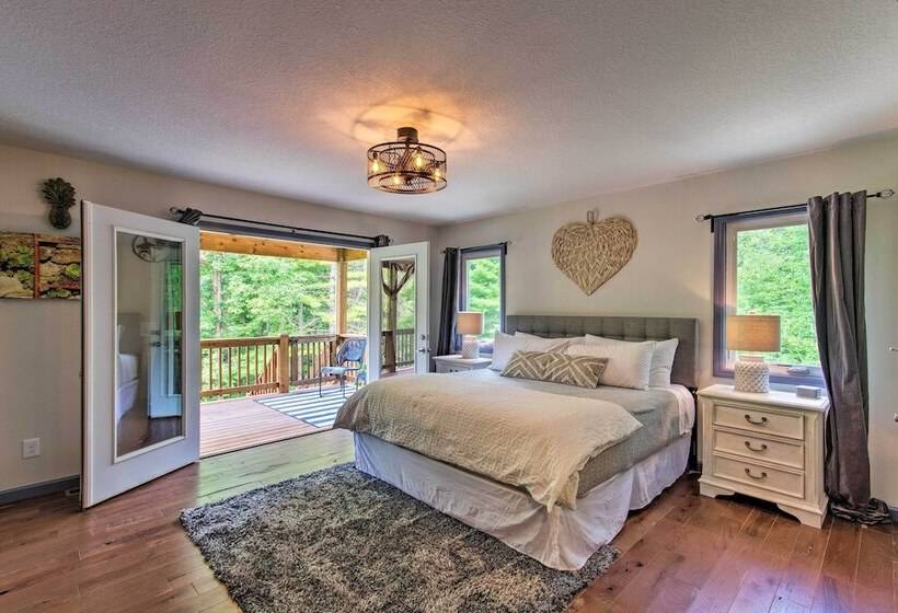 Home W/ Deck & Game Room 8 Mi To Asheville