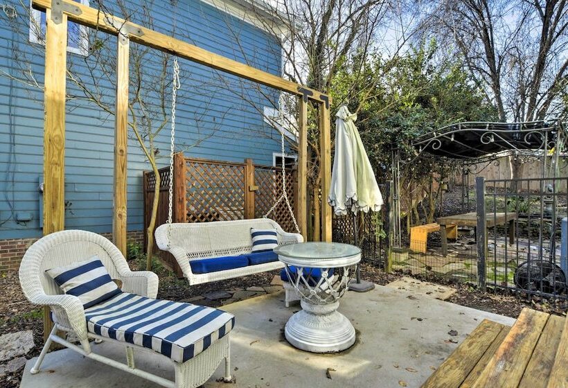 Home With Outdoor Oasis In Downtown Raleigh!