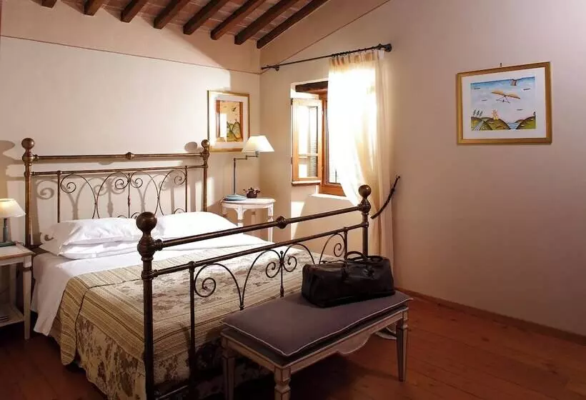 Maaseutuhotelli Agriturismo Vecchia Quercia