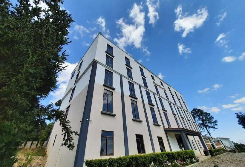 ホテル Sierra Norte Inn