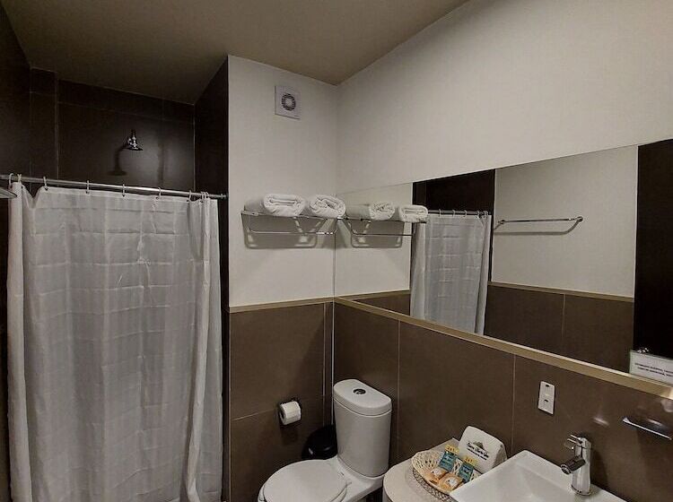 ホテル Sierra Norte Inn