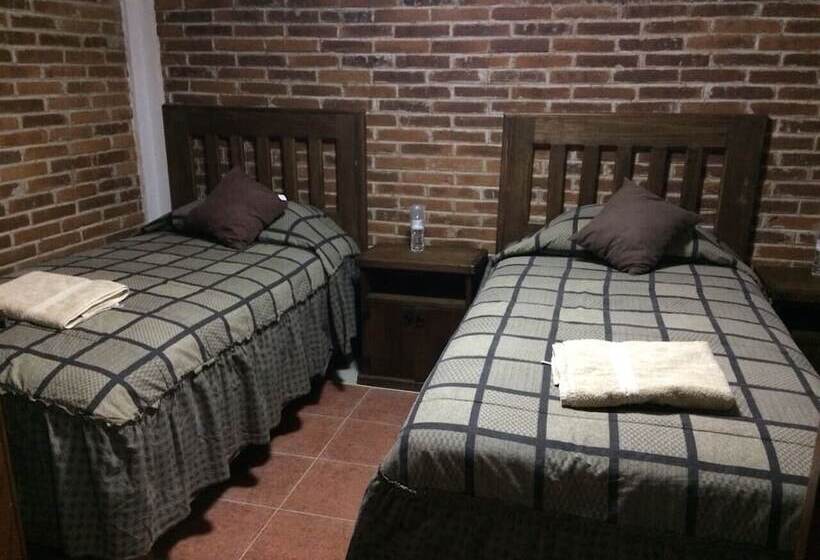 ホテル Sierra Norte Inn