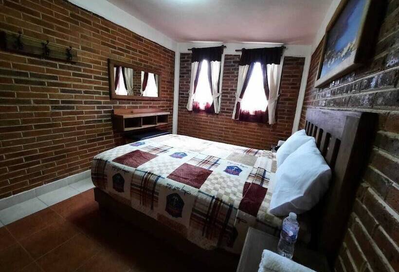 ホテル Sierra Norte Inn