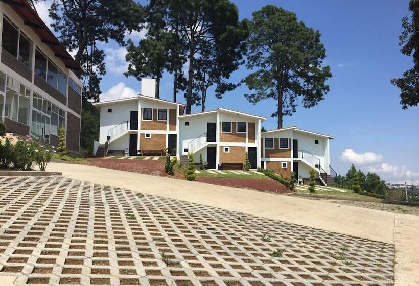 ホテル Sierra Norte Inn