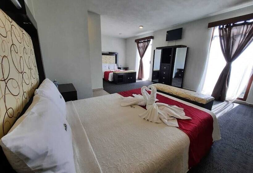 ホテル Sierra Norte Inn