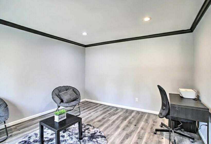 Houston Retreat W/ Game Room & Private Pool!